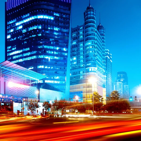 Nu de stad bij nacht — Stockfoto