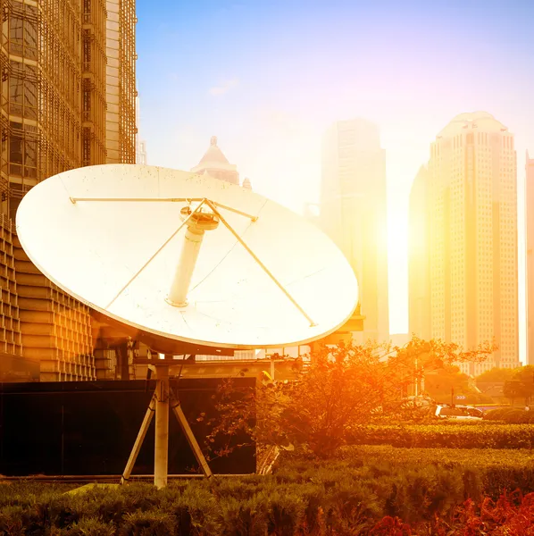 Antena satélite — Fotografia de Stock