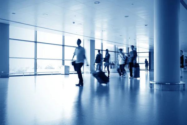 Pasajeros del aeropuerto de Shanghai Pudong — Foto de Stock