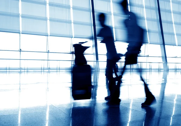 Pasajeros en Shanghai Pudong Aeropuerto — Foto de Stock