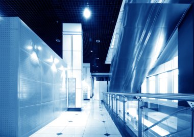 Merdivenler ve yürüyen merdiven