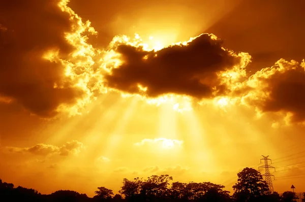 Güneş ışınları — Stok fotoğraf