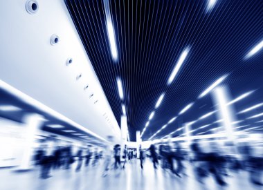 Metro İstasyonu'na kalabalık