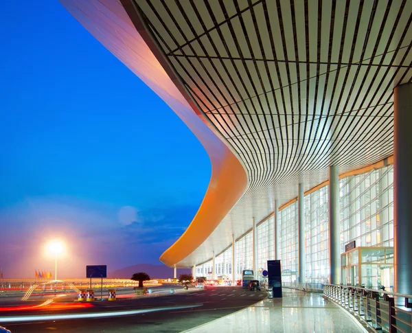 Modern architecture at night — Stock Photo, Image