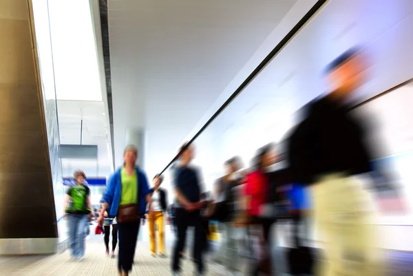 Shanghai Pudong Airport passengers — Stockfoto