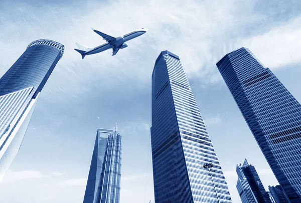 gökdelenler ve uçaklar