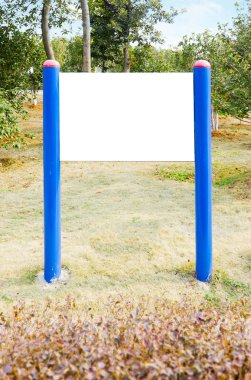 parkın içinde reklam panoları