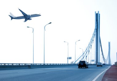 Köprü ve uçak