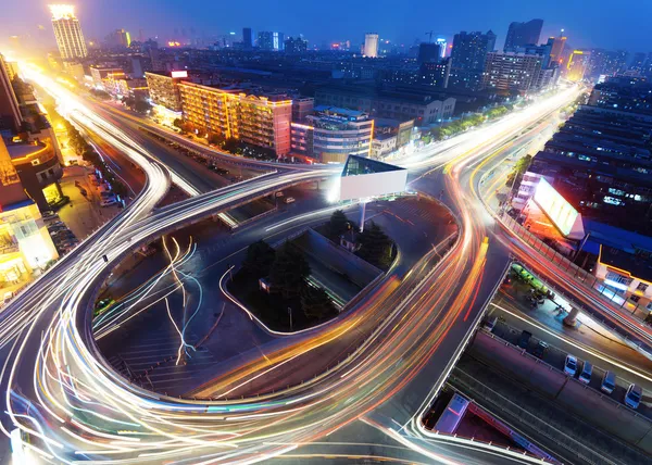 gece modern kentsel Viyadüğü