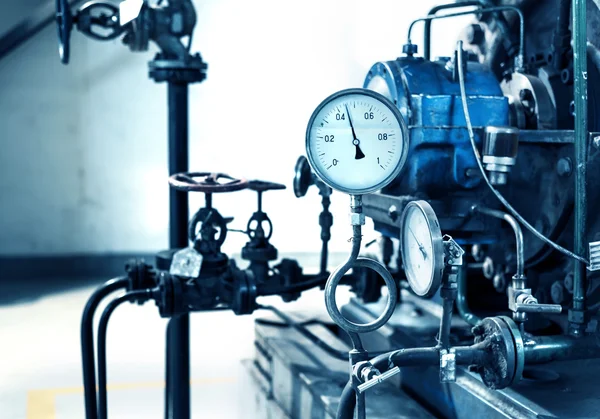 Basınç ölçü aygıtları ve vanalar