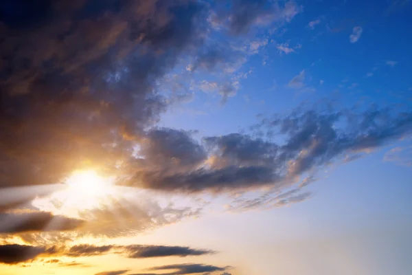 Zonsopgang en zonsondergang — Stockfoto