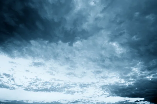 Kara bulutlar — Stok fotoğraf