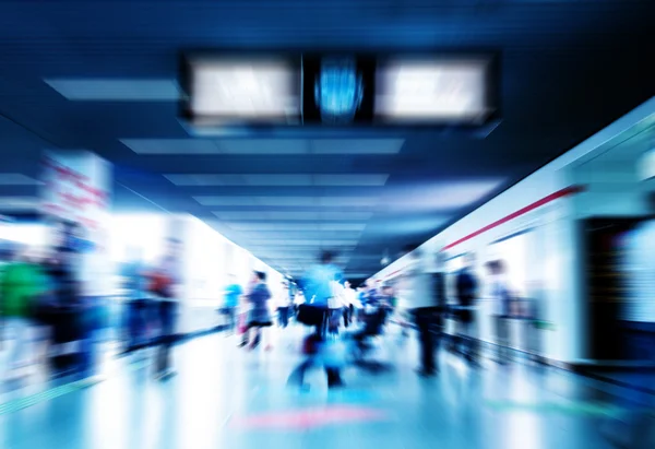 Passeggeri in aeroporto — Foto Stock