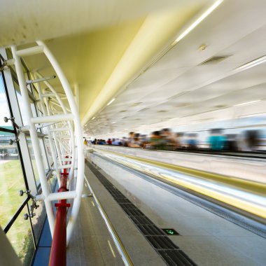 hareketli yürüyen merdiven