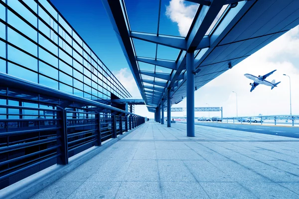 Shanghai Pudong Airport road — Stock Photo, Image