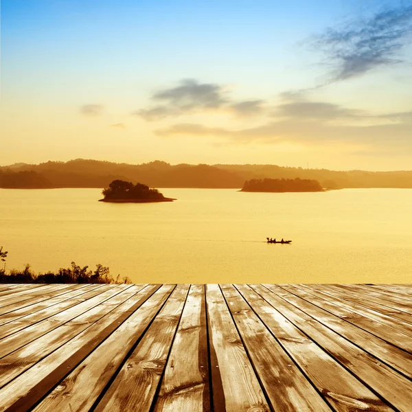 Plataforma ao lado do mar — Fotografia de Stock