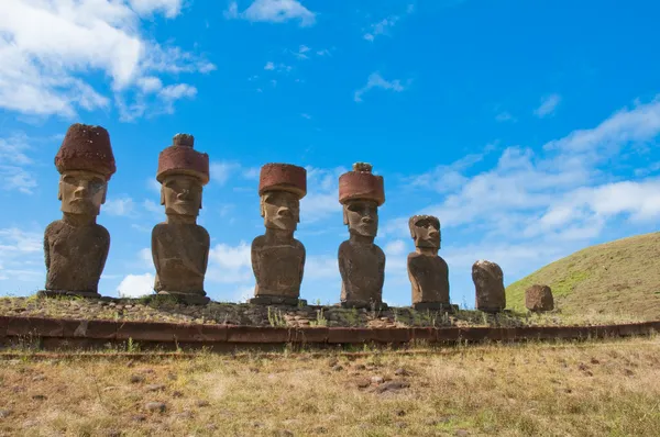 Moais in Anakena beach, Easter island, Chile — Stock Photo, Image