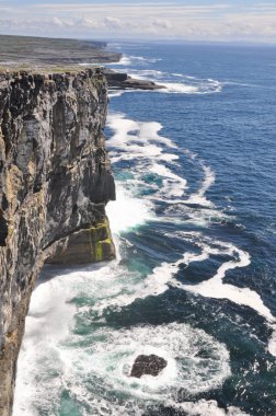 dun aengus, Inishmore, İrlanda aran Islands yakınındaki uçurumlar
