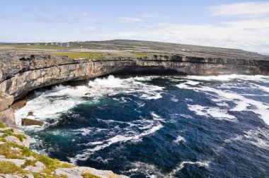 dun aengus, Inishmore, İrlanda aran Islands yakınındaki uçurumlar