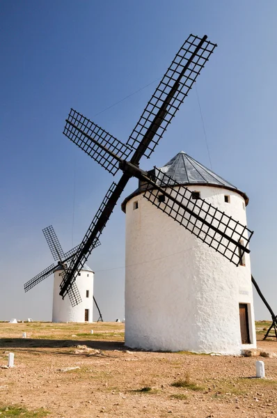 Väderkvarnar i Campo de Criptana (Spanien) — Stockfoto