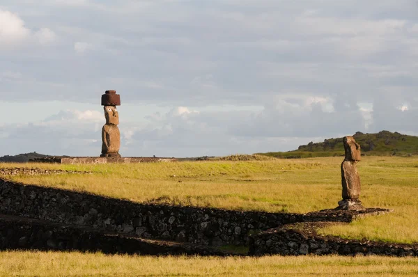 Moais in Tahai , Easter island, Chile — Stock Photo, Image
