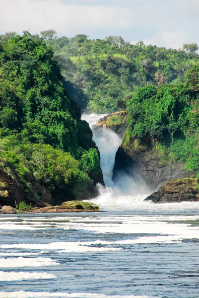 默奇森瀑布在维多利亚尼罗河乌干达北部 — 图库照片
