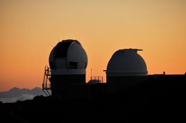 Mauna kea-observatoriet på solnedgången, haleakala np (maui-hawaii) — Stockfoto