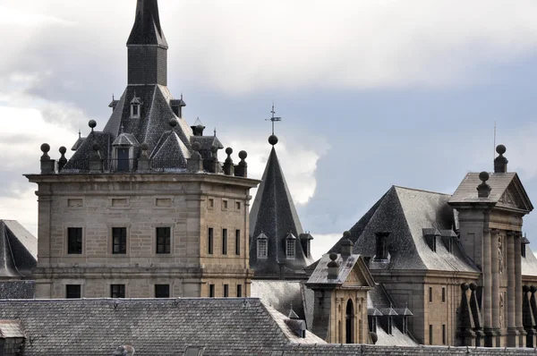 Πύργους της Μονής του san lorenzo de el escorial, Μαδρίτη — Φωτογραφία Αρχείου