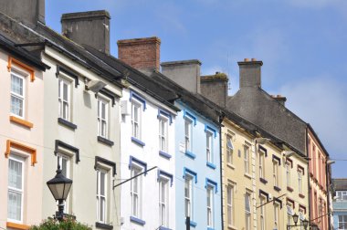 cahir City, İrlanda İrlandalı renkli evleri