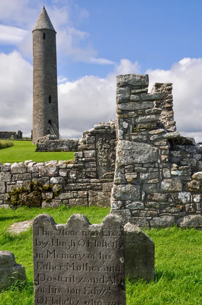 Devenish ön monastic webbplats, co.fermanagh, Nordirland — Stockfoto