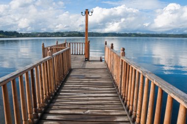 Pier Lllanquihue Gölü (Şili)