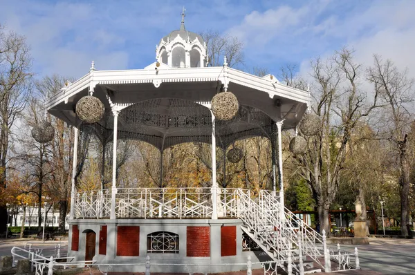 Muziek kiosk op florida park, vitoria-gasteiz Baskenland — Stockfoto