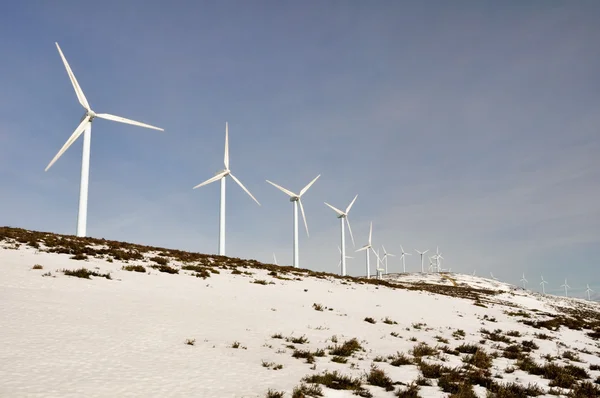 Wind turbines farm in winter, Elgea range (Basque Country) — Stock Photo, Image