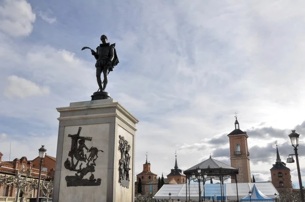 Cervantes square, alcala de henares madrid (Spanien) — Stockfoto