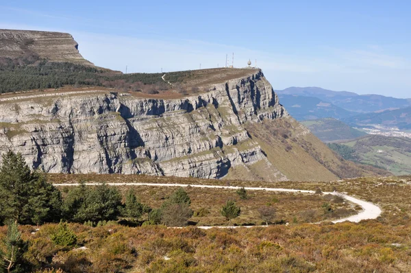 Txarlazo Dağı'nda İspanya kuzeyinde salvada aralığı — Stok fotoğraf