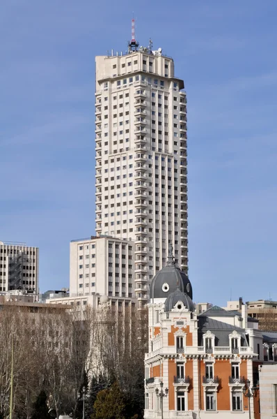 "Edificio Torre de Madrid en Madrid (España) ) — Foto de Stock