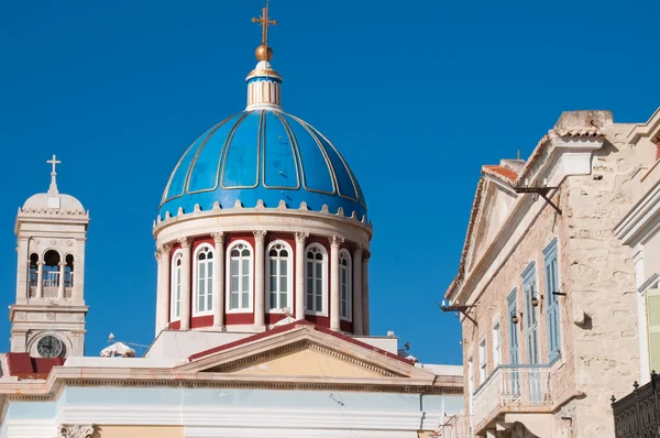 Koepel van de kathedraal van Sint Nicolaas, ermoupolis (Griekenland) — Stockfoto