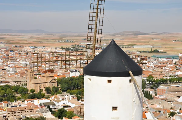 Mulino a vento a Consuegra (Spagna) ) — Foto Stock
