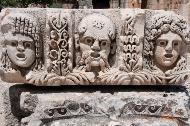 Myra (Türkiye maskeli taş )