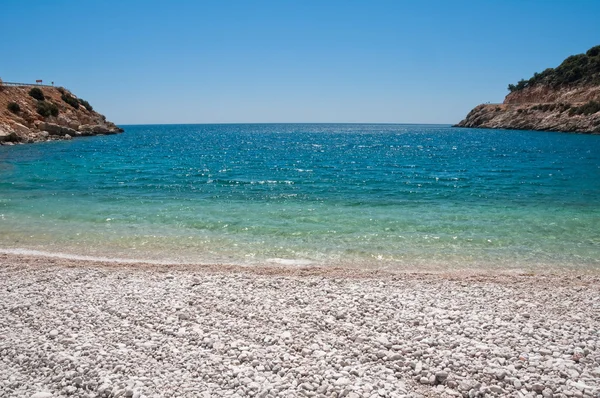 Playa de guijarros, Riviera turca — Foto de Stock