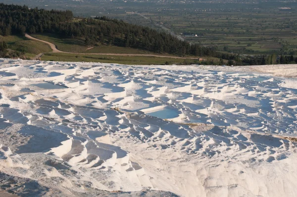 Travertin pool och terrasser i Pamukkale (Turkiet) — Stockfoto