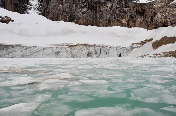 Lodowiec mount edith cavell, park narodowy jasper (Kanada) — Zdjęcie stockowe