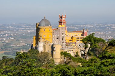 sintra şehirde, Portekiz yukarıda Pena Ulusal Sarayı