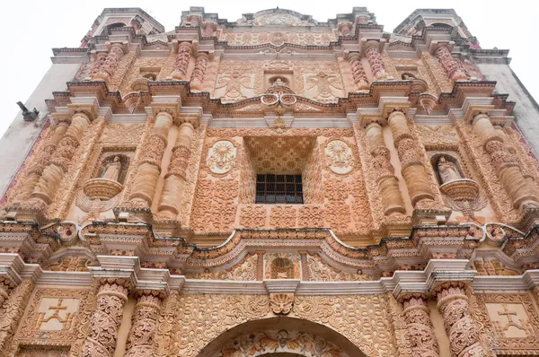 圣多明各教堂，圣克里斯托瓦德拉斯卡萨斯，（墨西哥) — 图库照片