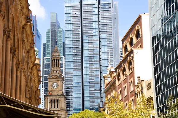 Ayuntamiento de Sydney y Queen Victoria Building (Australia ) — Foto de Stock