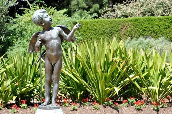 Statua del giovane angelo, Orti botanici di Sydney, Australia — Foto Stock