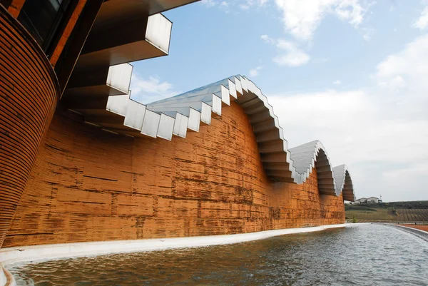 The modern winery of Ysios on April 21, 2011 in Laguardia, Basque Country, Spain. — Stock Photo, Image