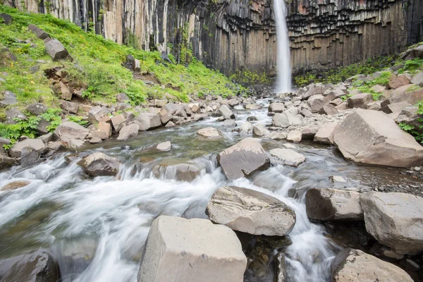 Svartifoss 瀑布冰岛 — 图库照片