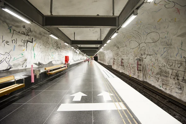 Mavi hatta, stockholm (İsveç hallonbergen metro istasyonu) — Stok fotoğraf