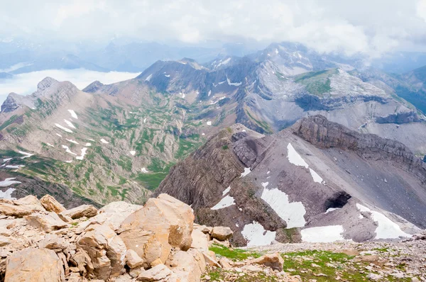 Bisaurin 山、ウエスカ、スペインのピレネー山脈 — ストック写真